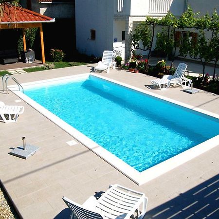 Filipovic Apartments With Pool Биоград-на-Мору Экстерьер фото