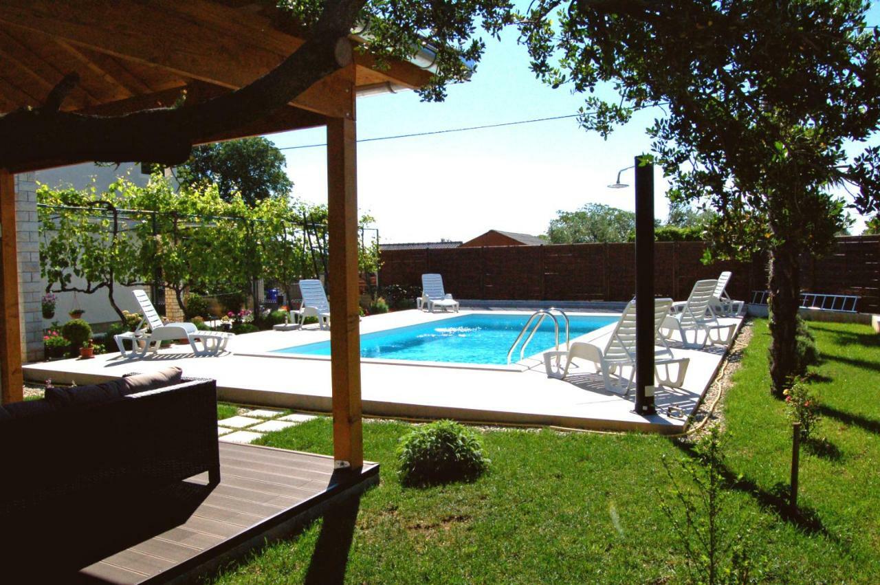 Filipovic Apartments With Pool Биоград-на-Мору Экстерьер фото
